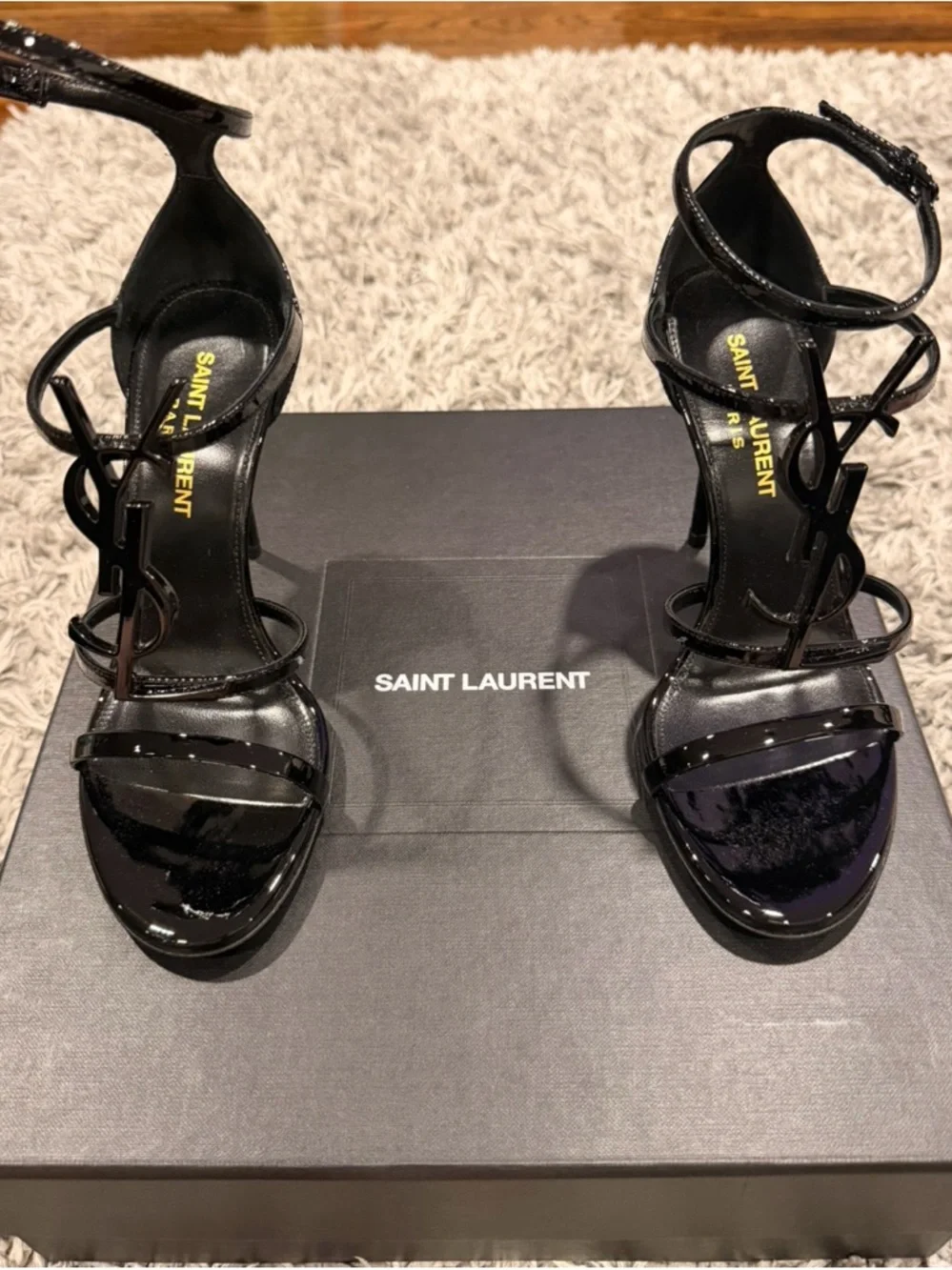 YSL Cassandra Sandals in Black Patent Leather - Size 35.5 US 5.5 - Picture 1 of 7